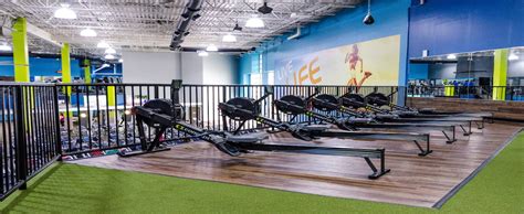 onelife fitness greenbrier hours